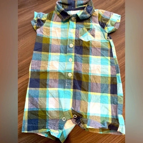 Carters plaid romper size 9 months - Picture 1 of 3